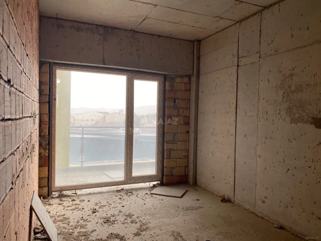 Satılır 4 otaqlı mənzil 168 m²