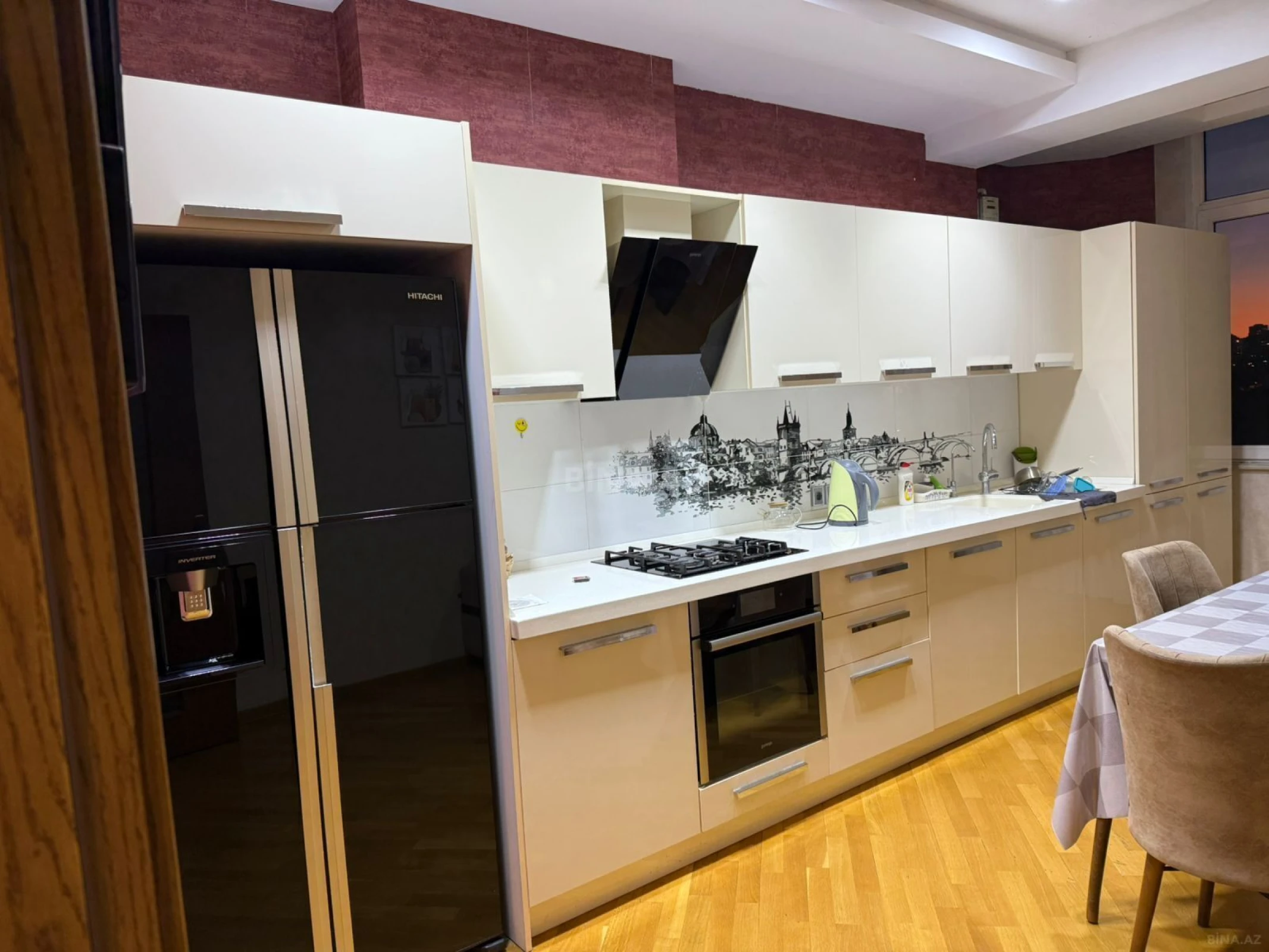 Kirayə verilir 3 otaqlı mənzil 120 m²