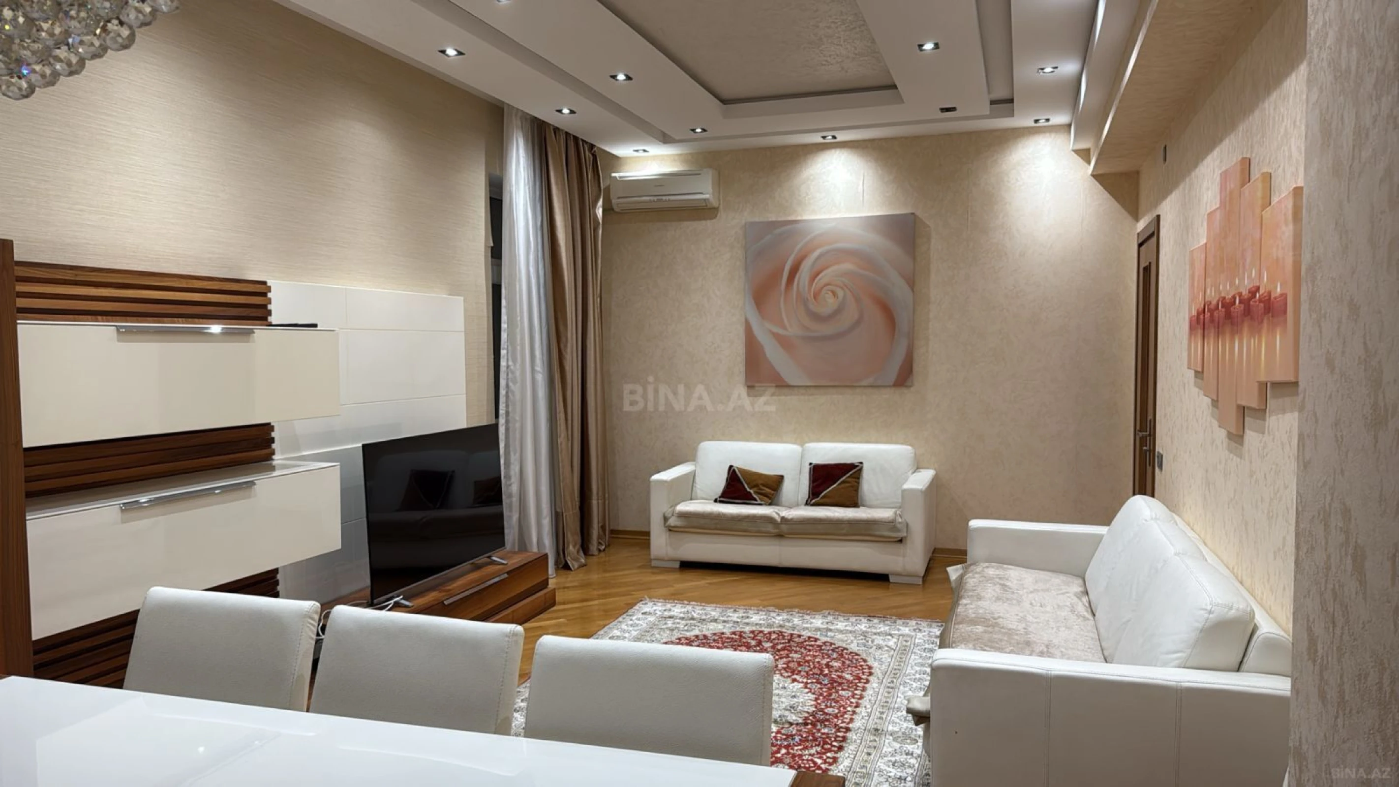 Kirayə verilir 3 otaqlı mənzil 120 m²