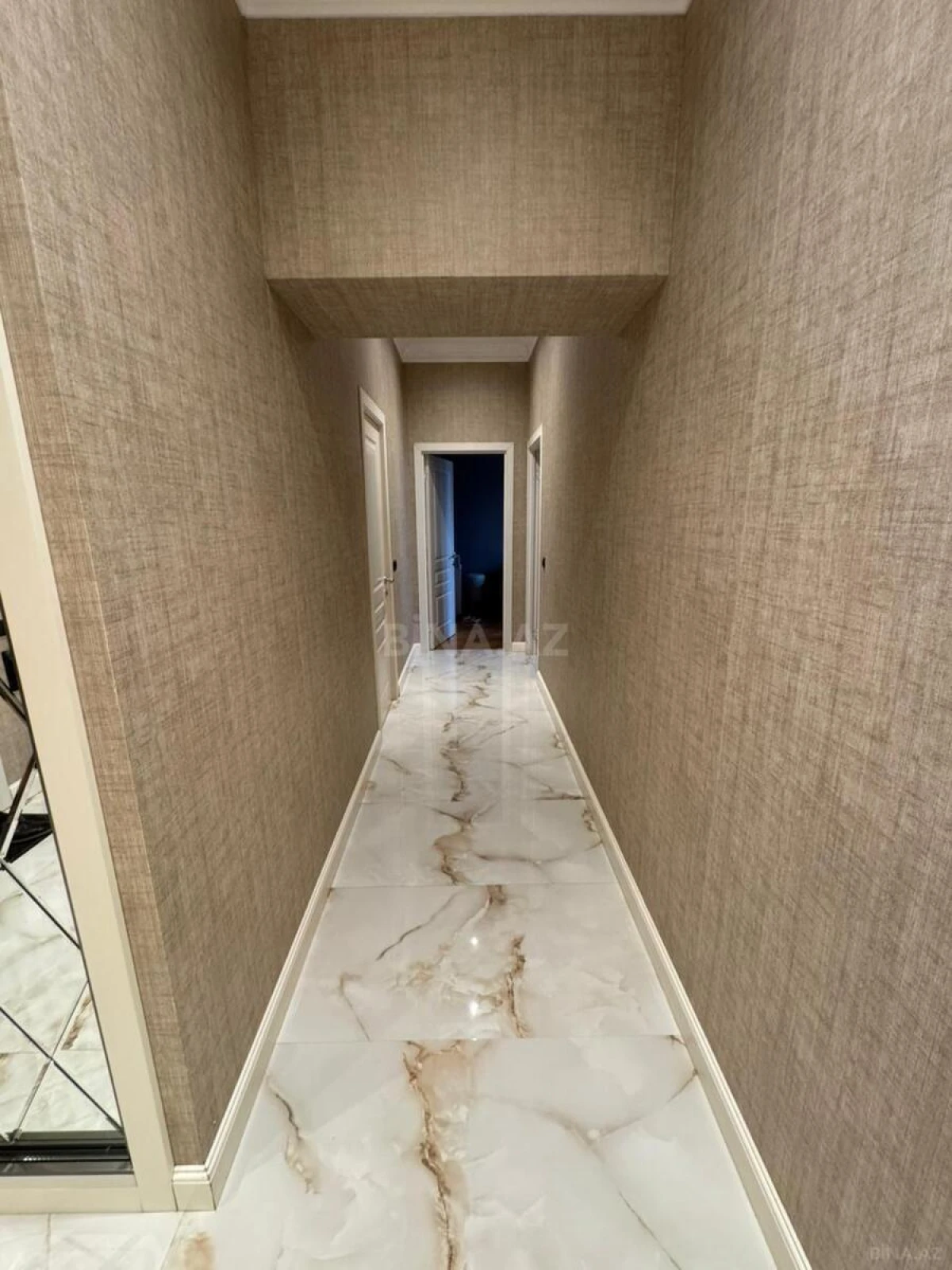 Satılır 3 otaqlı mənzil 115 m²