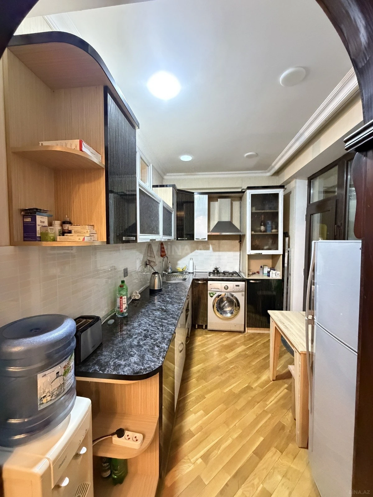 Satılır 2 otaqlı mənzil 81 m²