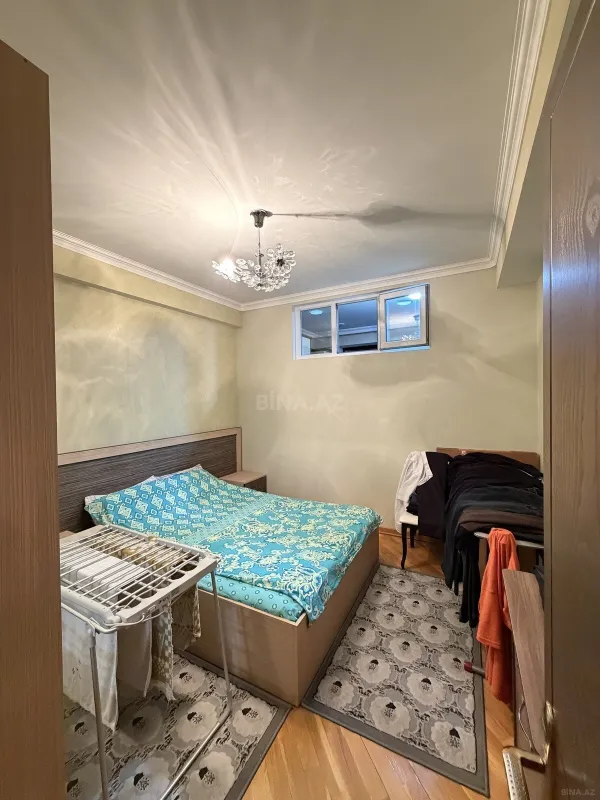 Satılır 2 otaqlı mənzil 81 m²