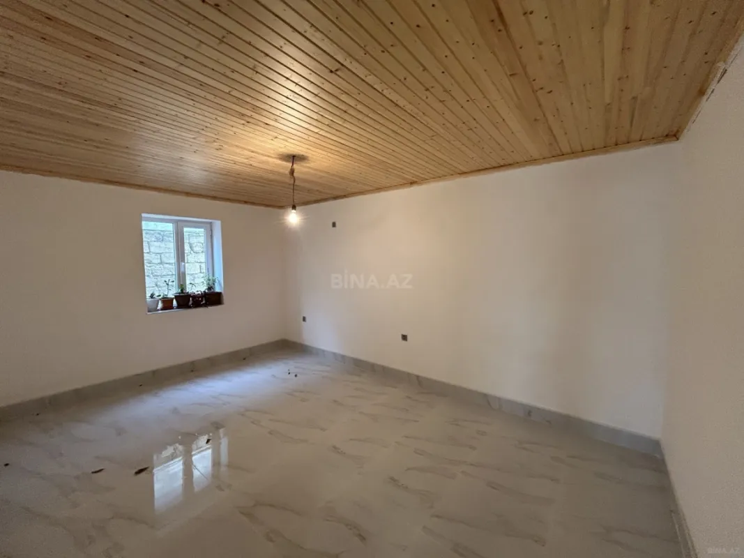 Satılır 6 otaqlı həyət evi 200 m²