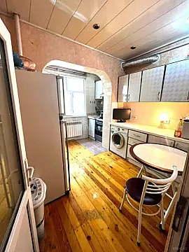 Satılır 2 otaqlı mənzil 65 m²