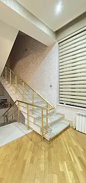 Satılır 7 otaqlı həyət evi 440 m²