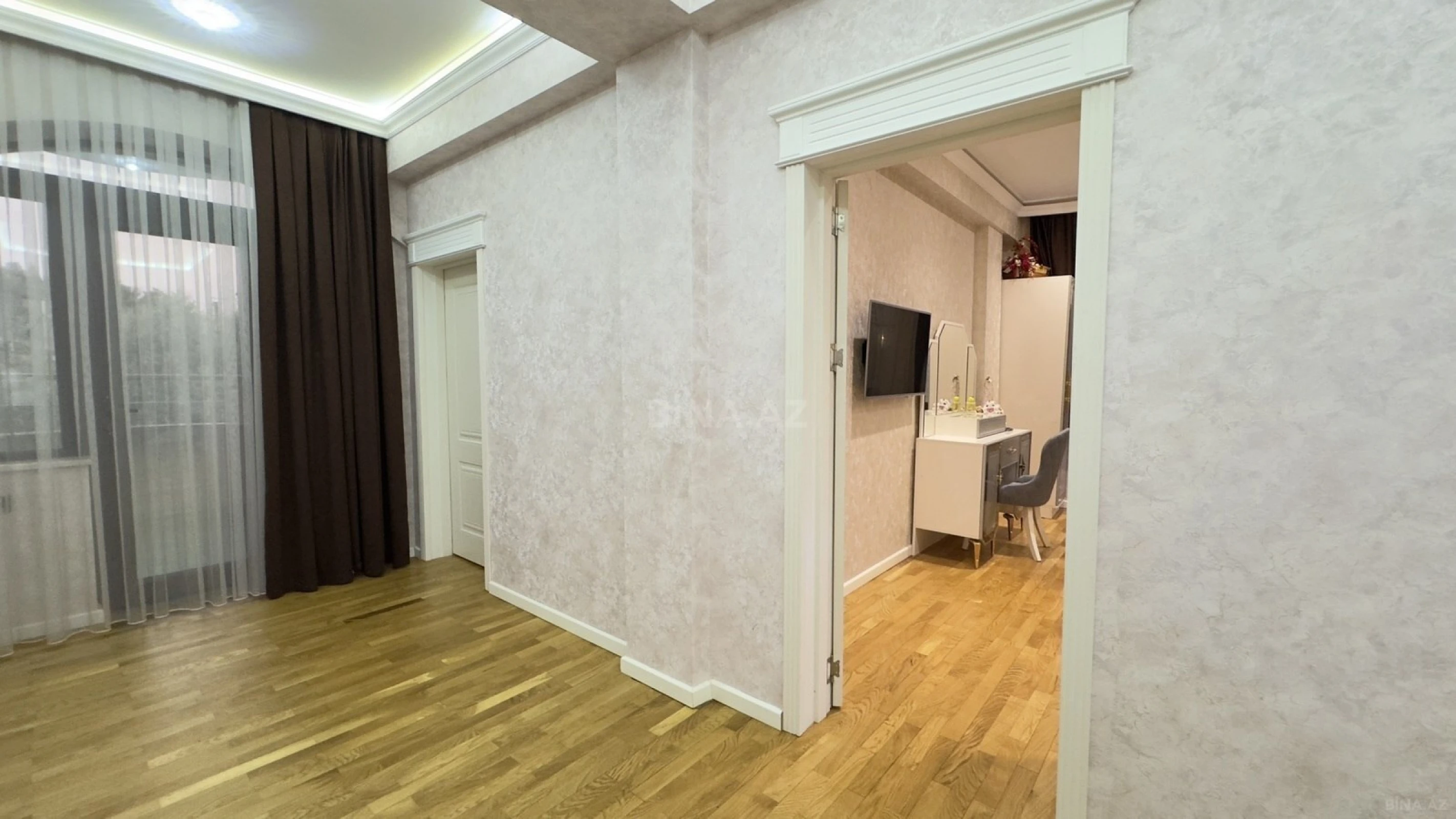 Satılır 7 otaqlı həyət evi 440 m²
