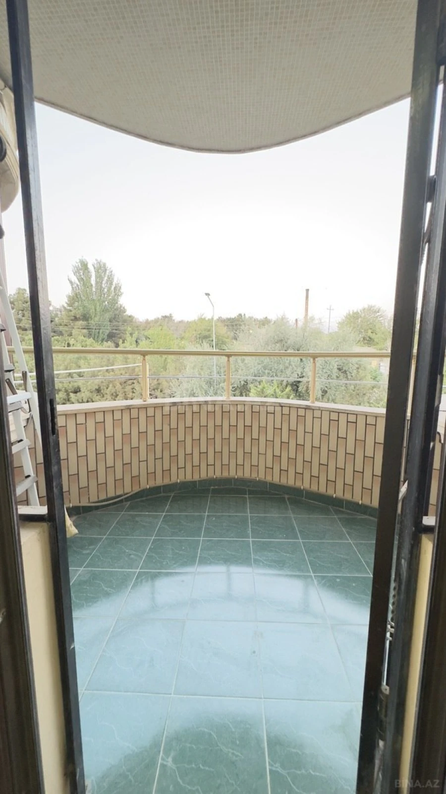 Satılır 7 otaqlı həyət evi 440 m²