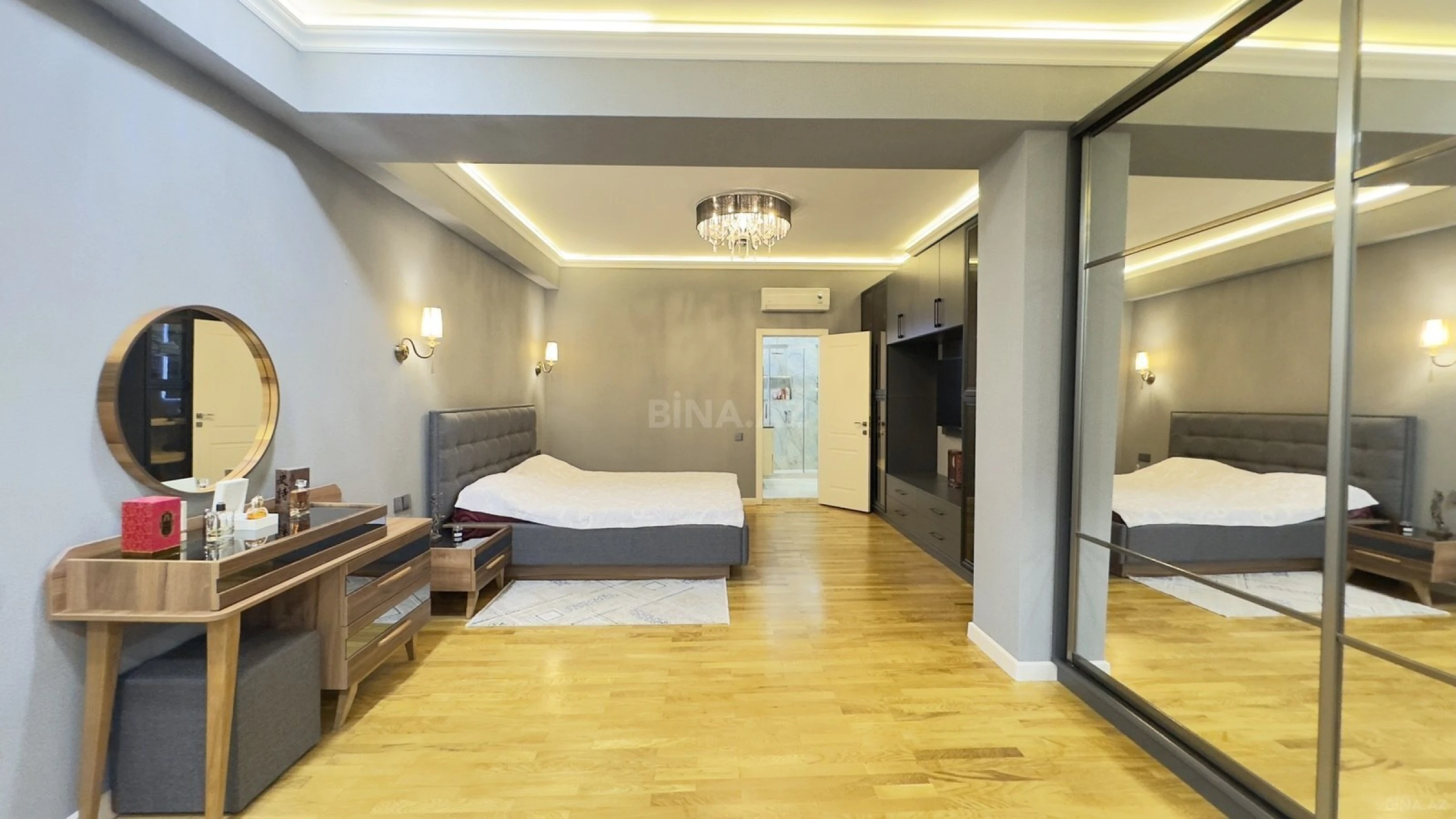 Satılır 7 otaqlı həyət evi 440 m²