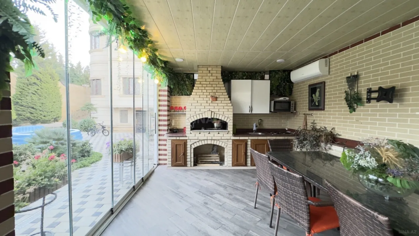 Satılır 7 otaqlı həyət evi 440 m²