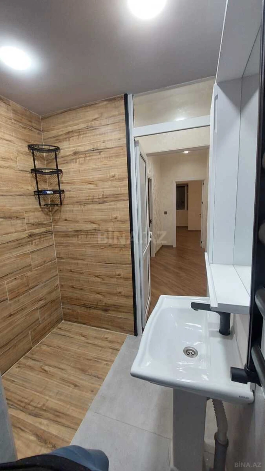 Satılır 2 otaqlı mənzil 70 m²