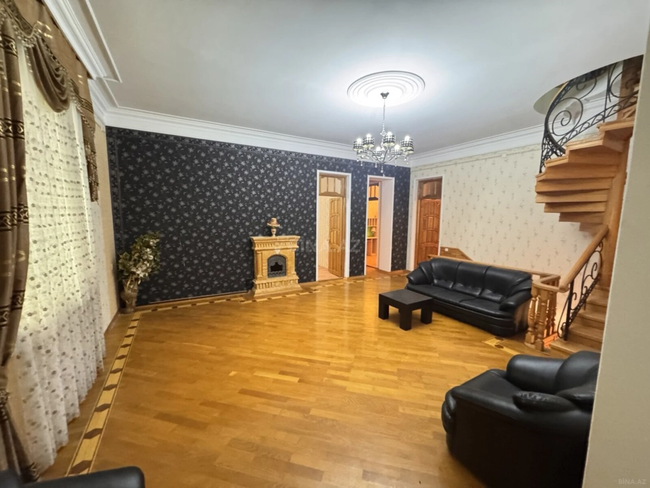 Satılır 9 otaqlı həyət evi 230 m²