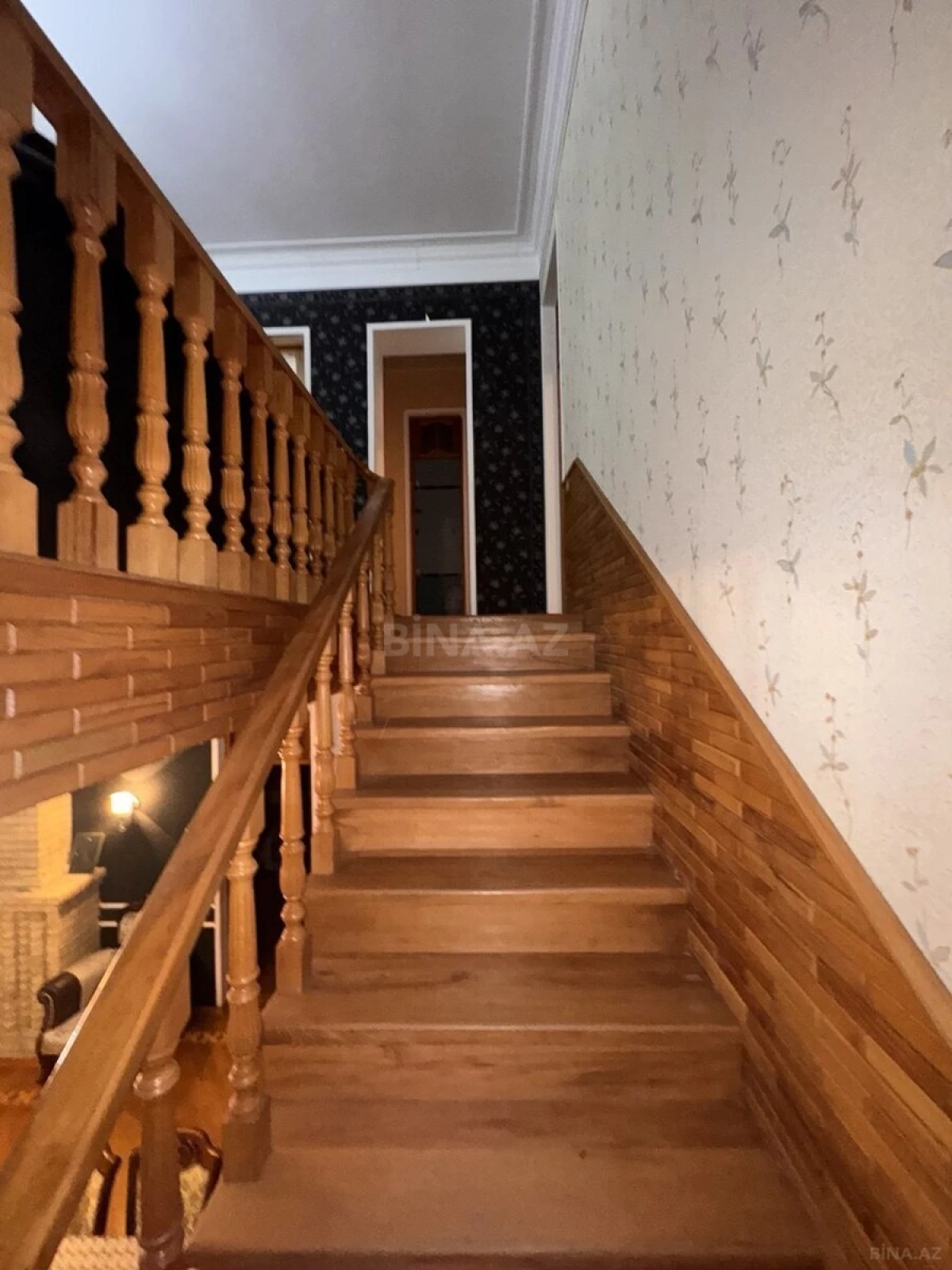 Satılır 9 otaqlı həyət evi 230 m²