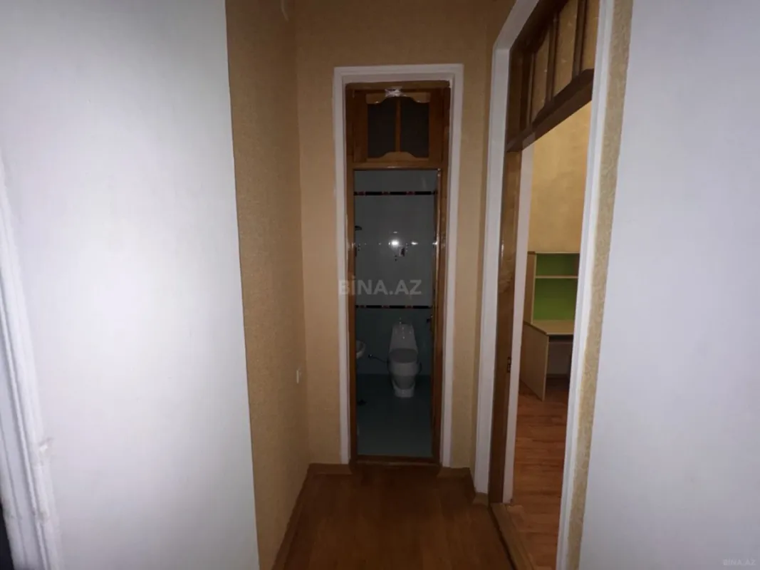 Satılır 9 otaqlı həyət evi 230 m²
