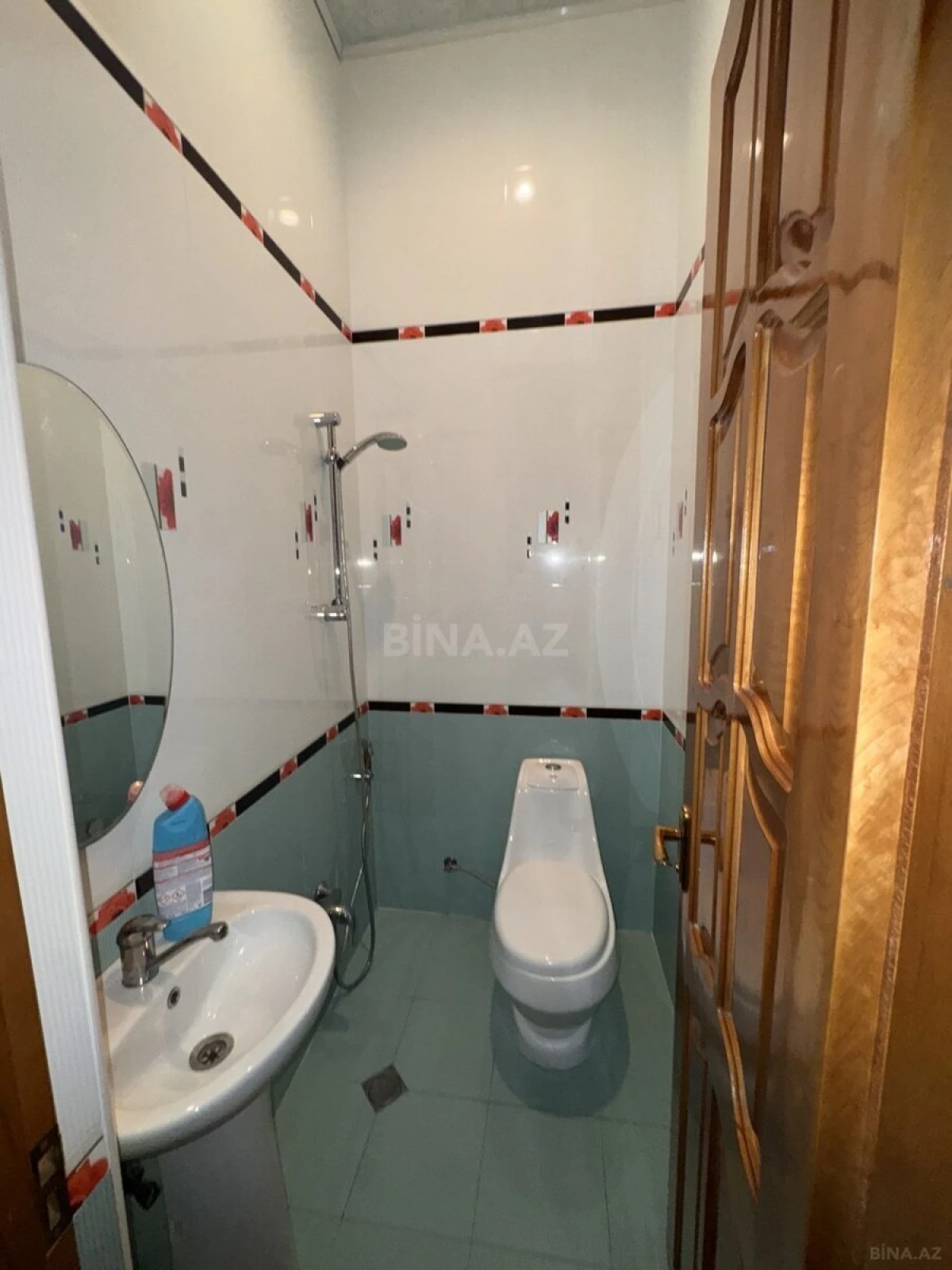 Satılır 9 otaqlı həyət evi 230 m²