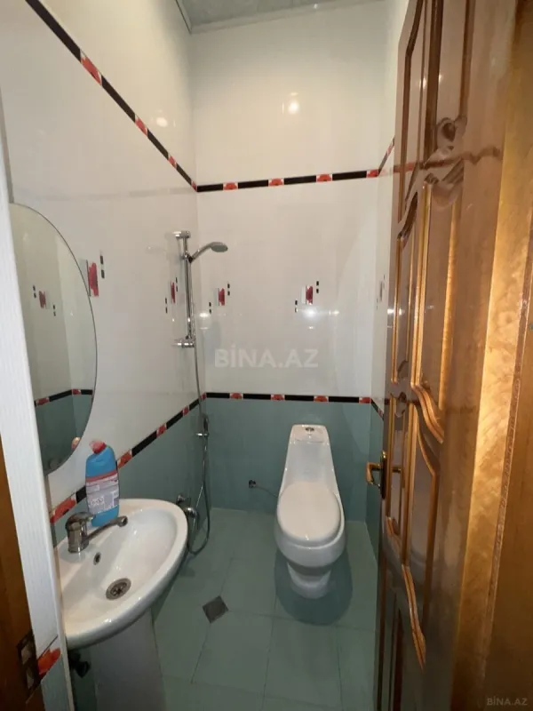 Satılır 9 otaqlı həyət evi 230 m²