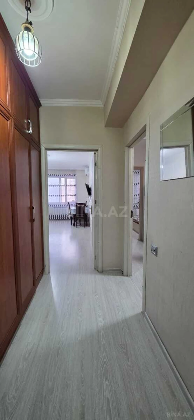 Satılır 2 otaqlı mənzil 67 m²