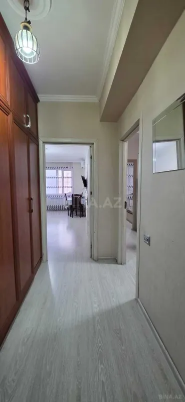 Satılır 2 otaqlı mənzil 67 m²