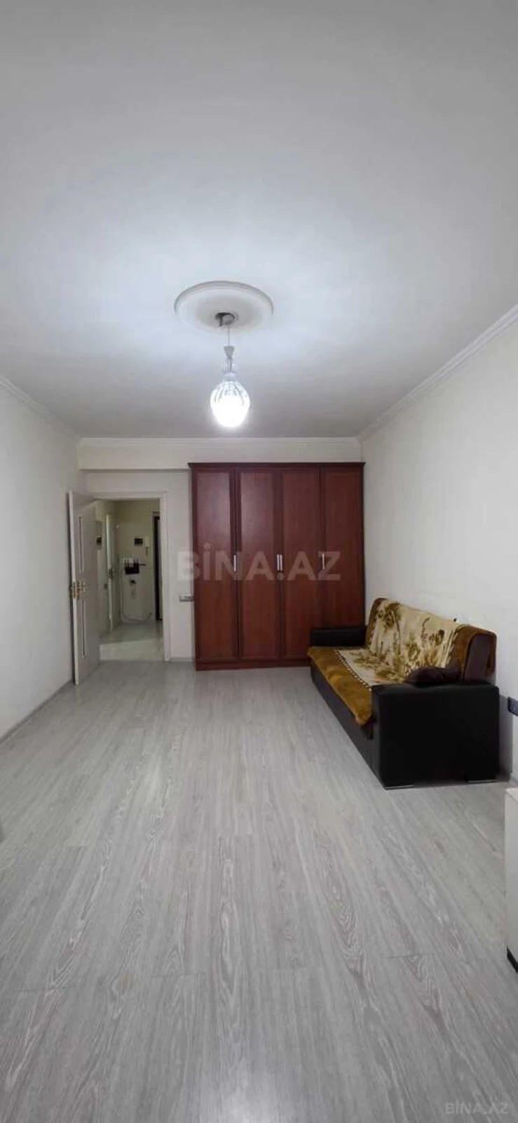 Satılır 2 otaqlı mənzil 67 m²