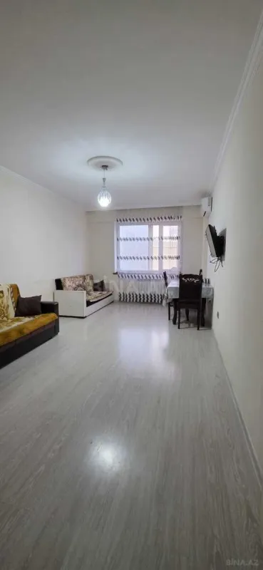Satılır 2 otaqlı mənzil 67 m²