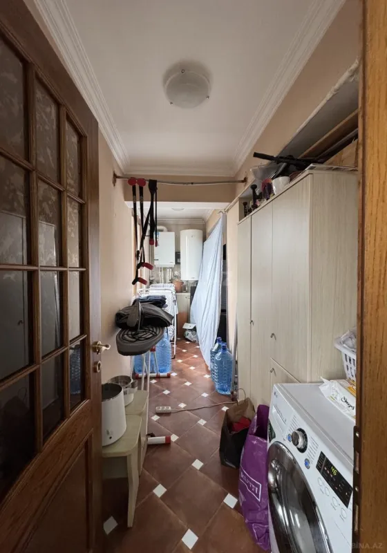 Satılır 4 otaqlı mənzil 144 m²