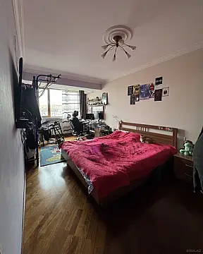 Satılır 4 otaqlı mənzil 144 m²