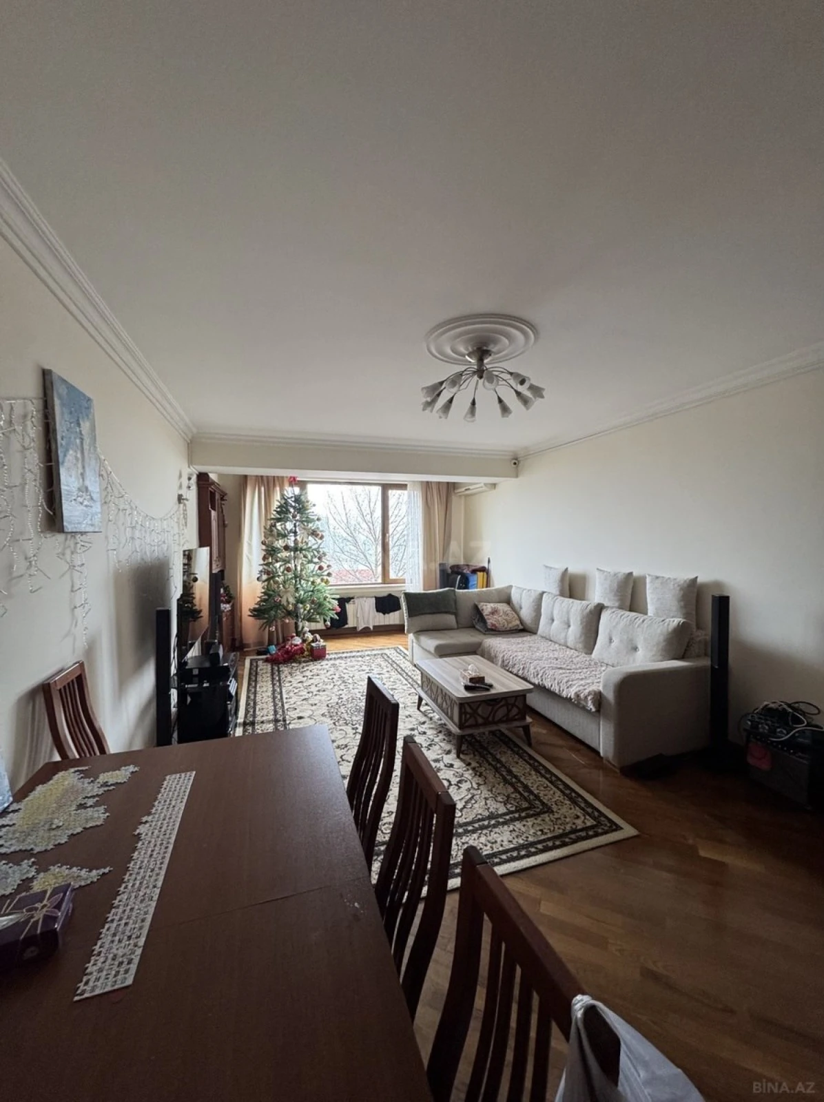 Satılır 4 otaqlı mənzil 144 m²