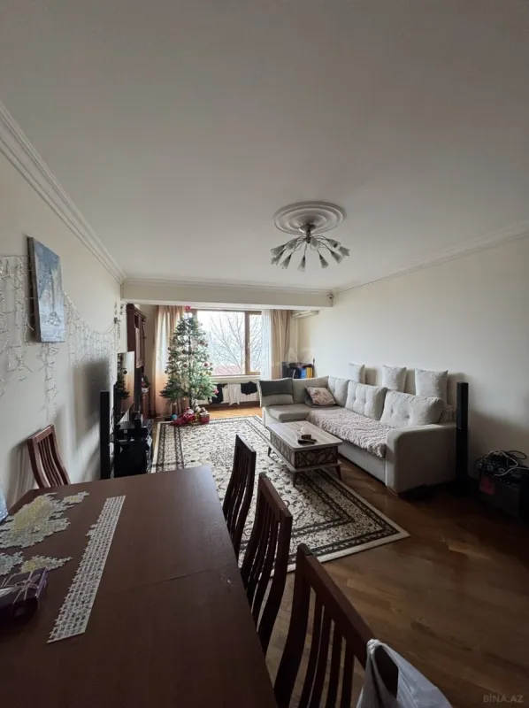 Satılır 4 otaqlı mənzil 144 m²