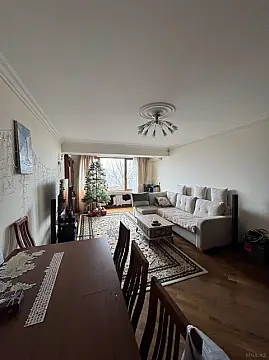 Satılır 4 otaqlı mənzil 144 m²