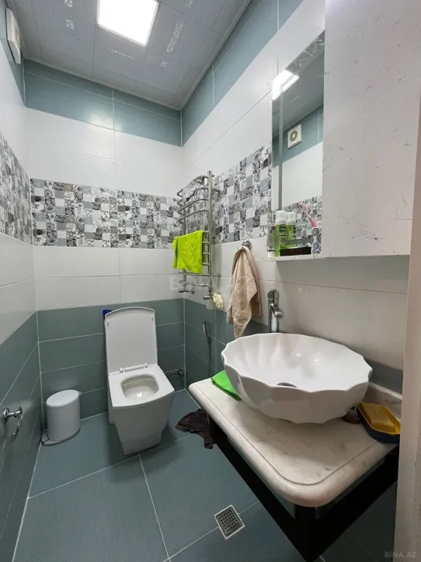 Satılır 4 otaqlı mənzil 135 m²