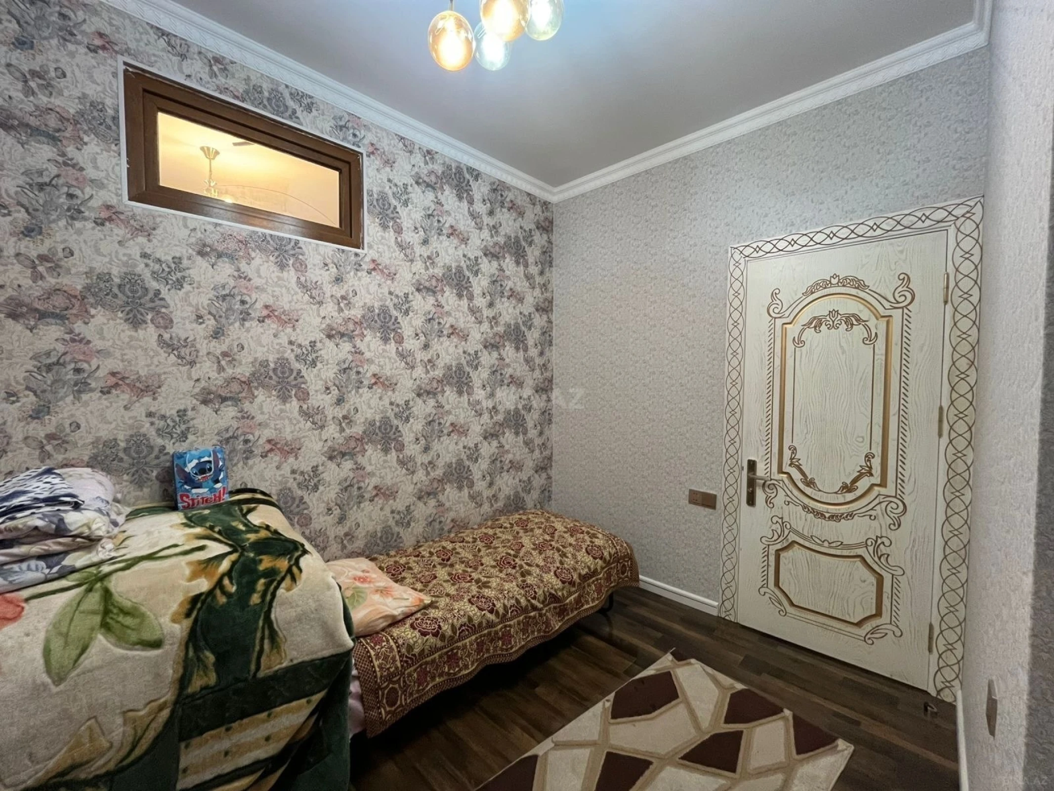 Satılır 4 otaqlı mənzil 135 m²
