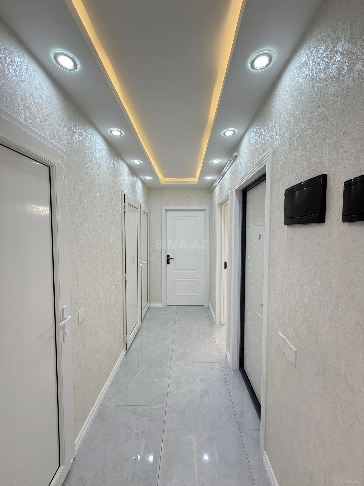 Satılır 2 otaqlı mənzil 65 m²