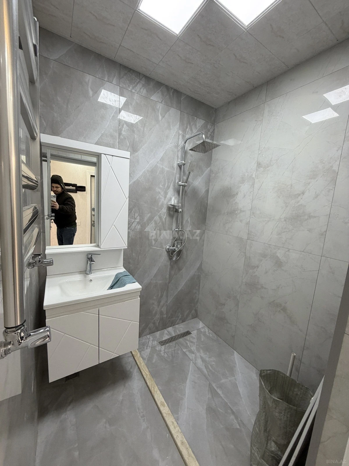 Satılır 2 otaqlı mənzil 65 m²