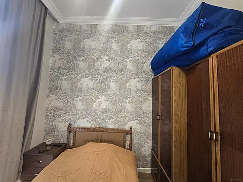 Satılır 2 otaqlı mənzil 42 m²