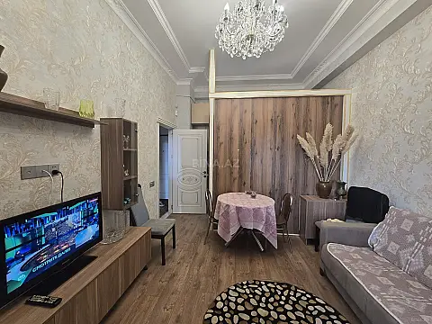 Satılır 2 otaqlı mənzil 42 m²