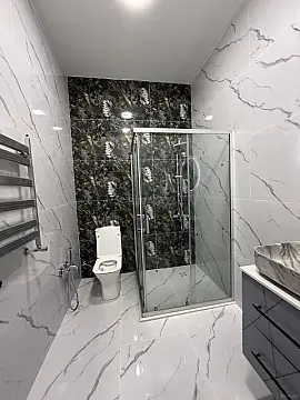 Satılır 8 otaqlı həyət evi 200 m²