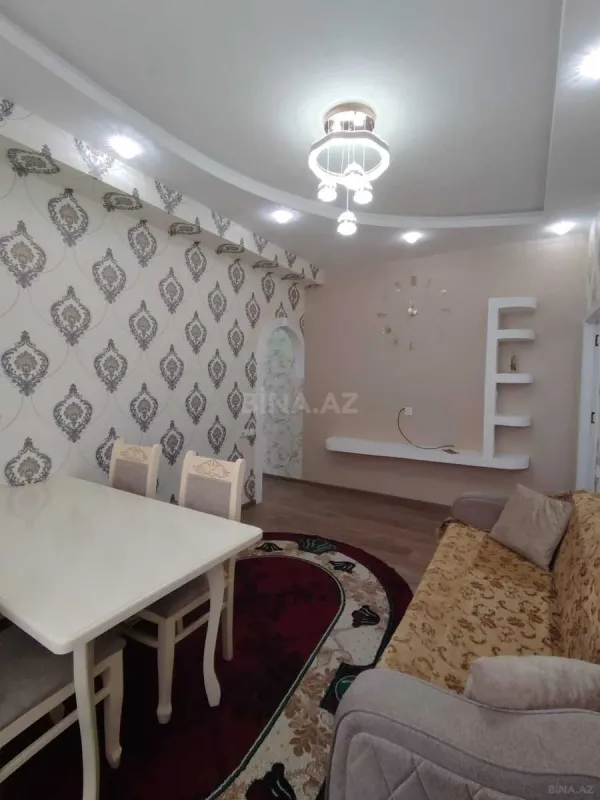 Kirayə verilir 2 otaqlı mənzil 67 m²