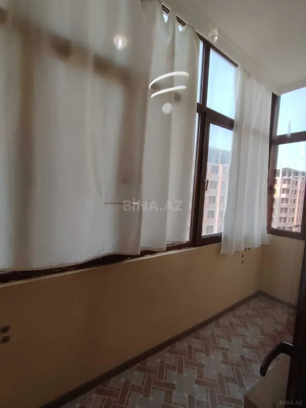 Kirayə verilir 2 otaqlı mənzil 67 m²