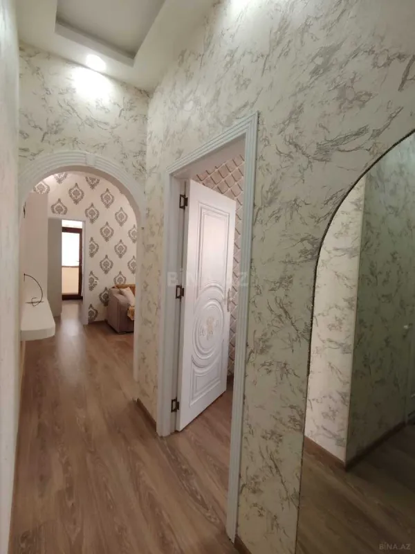 Kirayə verilir 2 otaqlı mənzil 67 m²