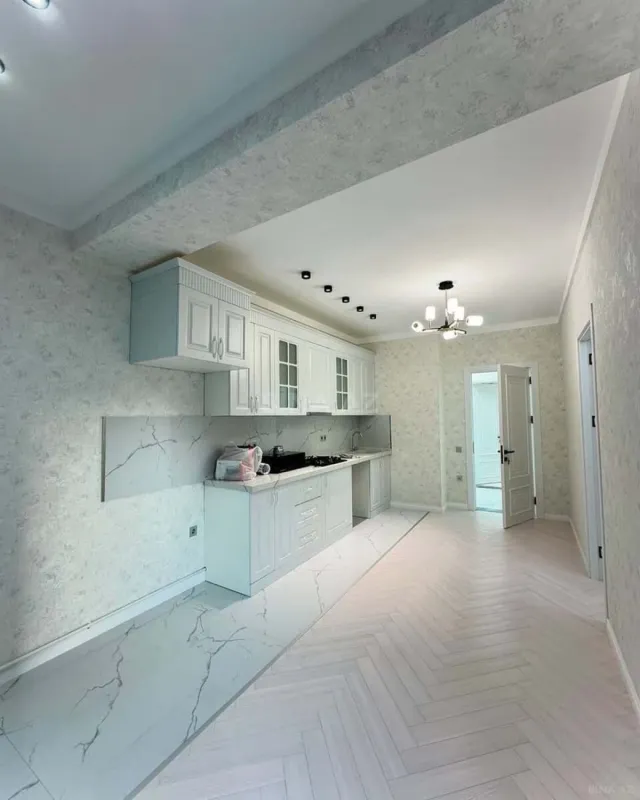 Satılır 4 otaqlı mənzil 131 m²