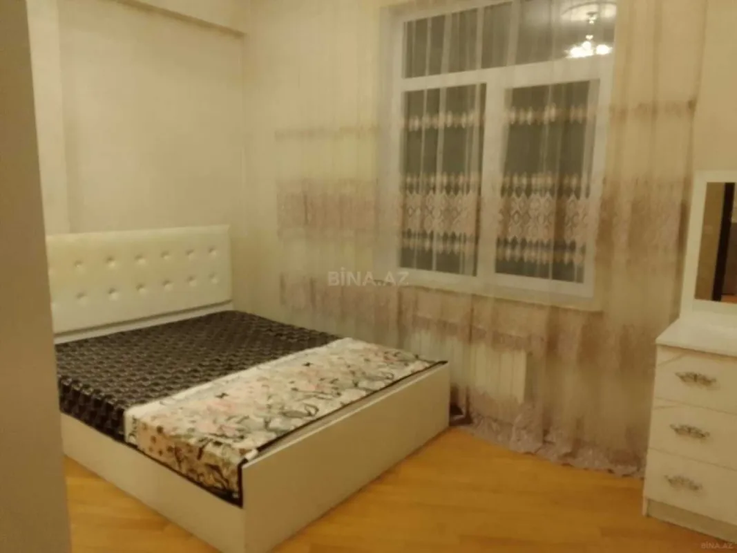 Kirayə verilir 2 otaqlı mənzil 75 m²