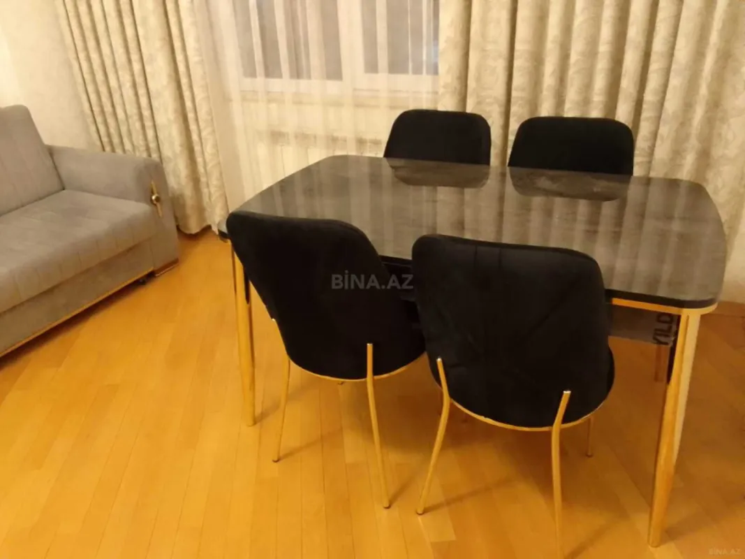 Kirayə verilir 2 otaqlı mənzil 75 m²