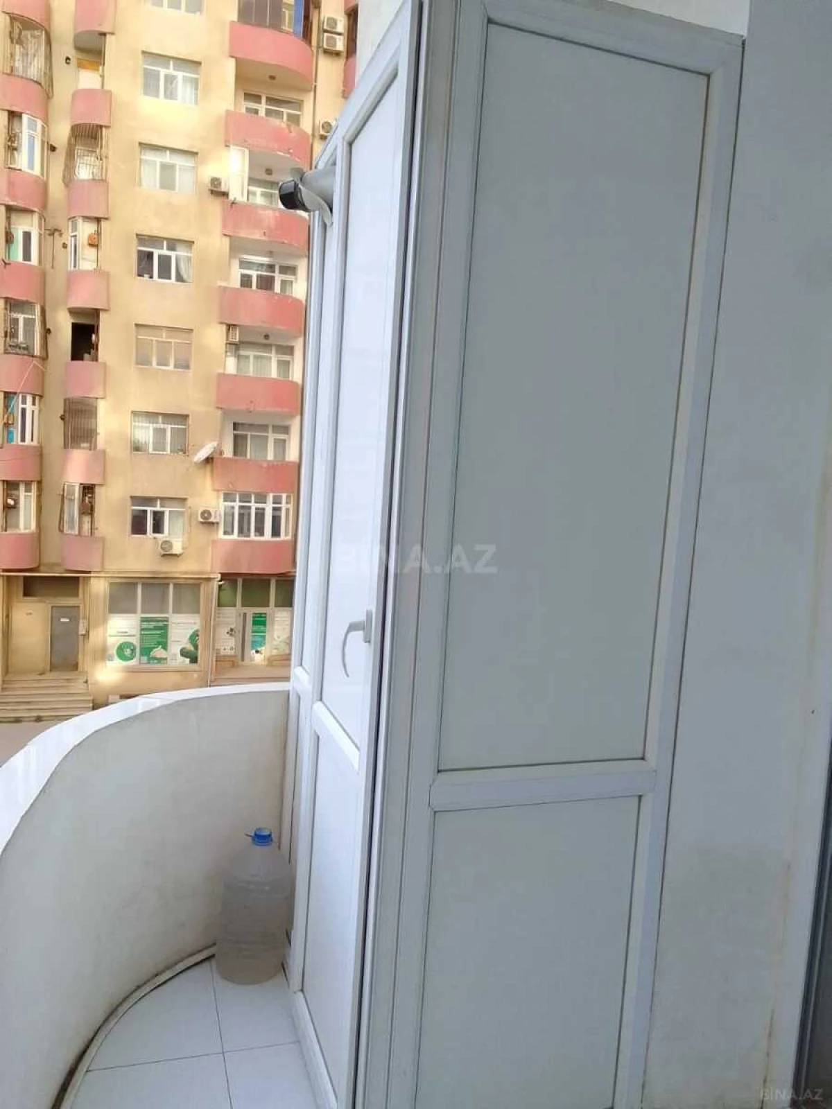 Kirayə verilir 2 otaqlı mənzil 75 m²