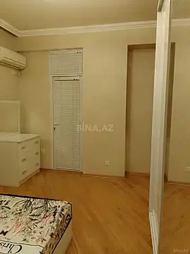 Kirayə verilir 2 otaqlı mənzil 75 m²
