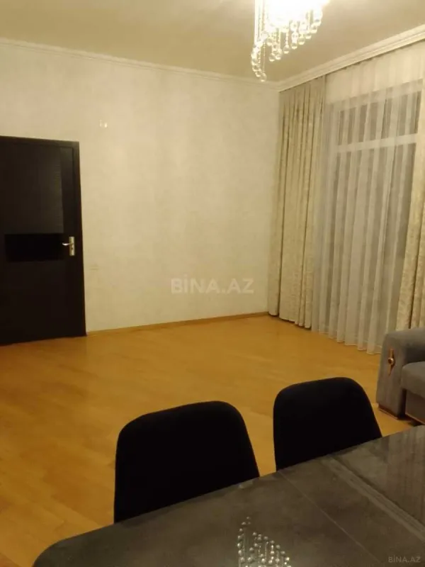 Kirayə verilir 2 otaqlı mənzil 75 m²