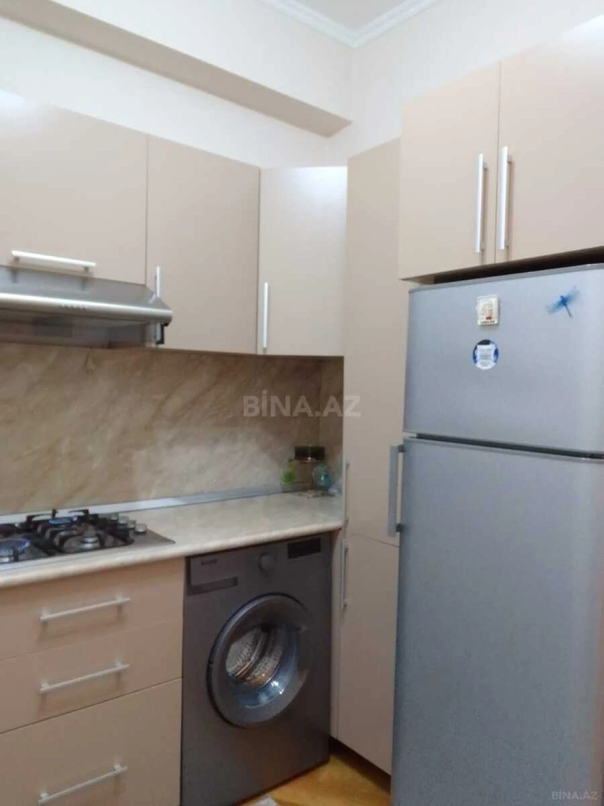 Kirayə verilir 2 otaqlı mənzil 75 m²