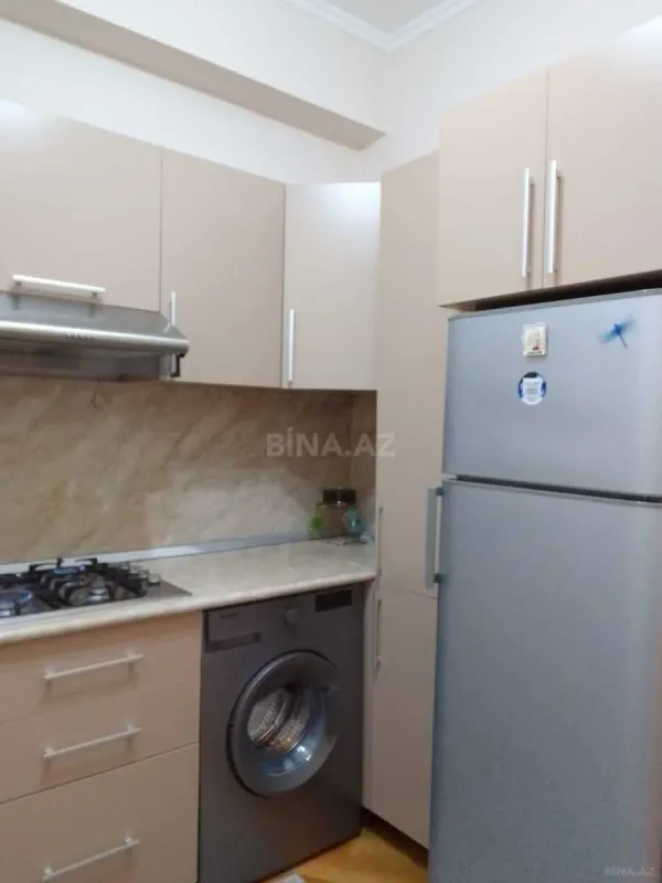 Kirayə verilir 2 otaqlı mənzil 75 m²