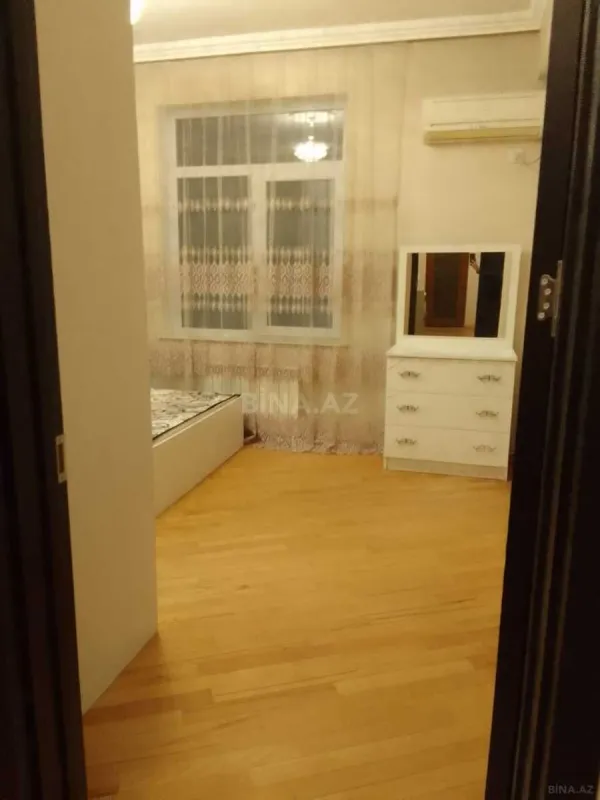 Kirayə verilir 2 otaqlı mənzil 75 m²