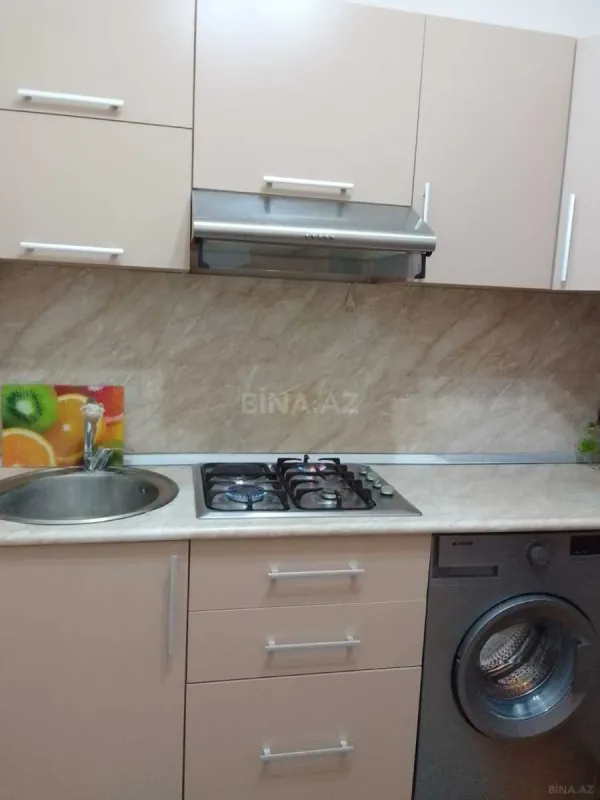 Kirayə verilir 2 otaqlı mənzil 75 m²