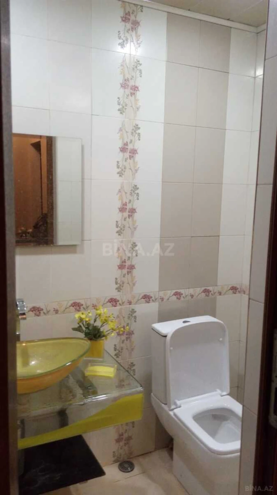 Kirayə verilir 2 otaqlı mənzil 75 m²