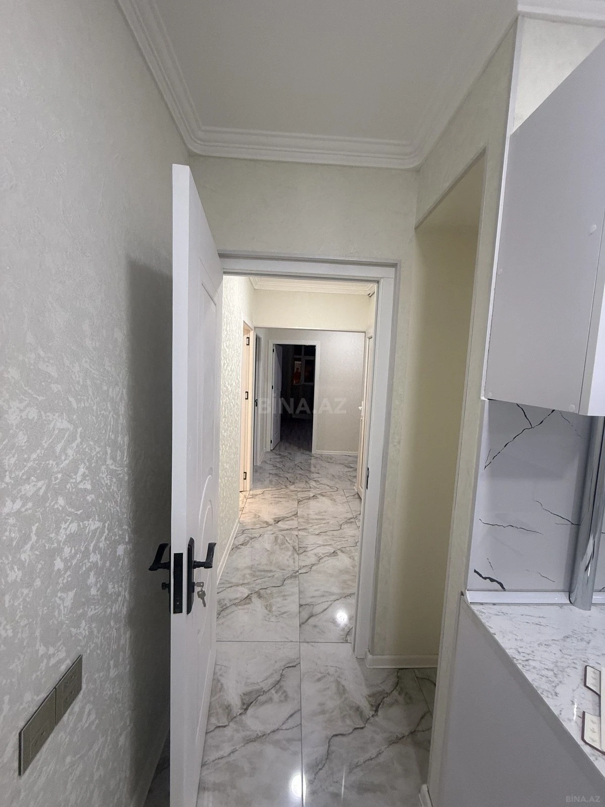 Satılır 3 otaqlı mənzil 74 m²
